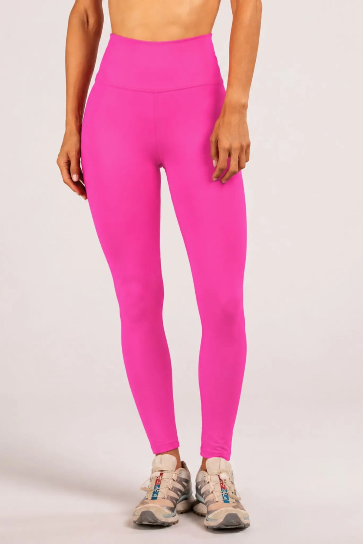 Leggings deportivos Glow Pink rosado fucsia de tiro alto, vista de frente